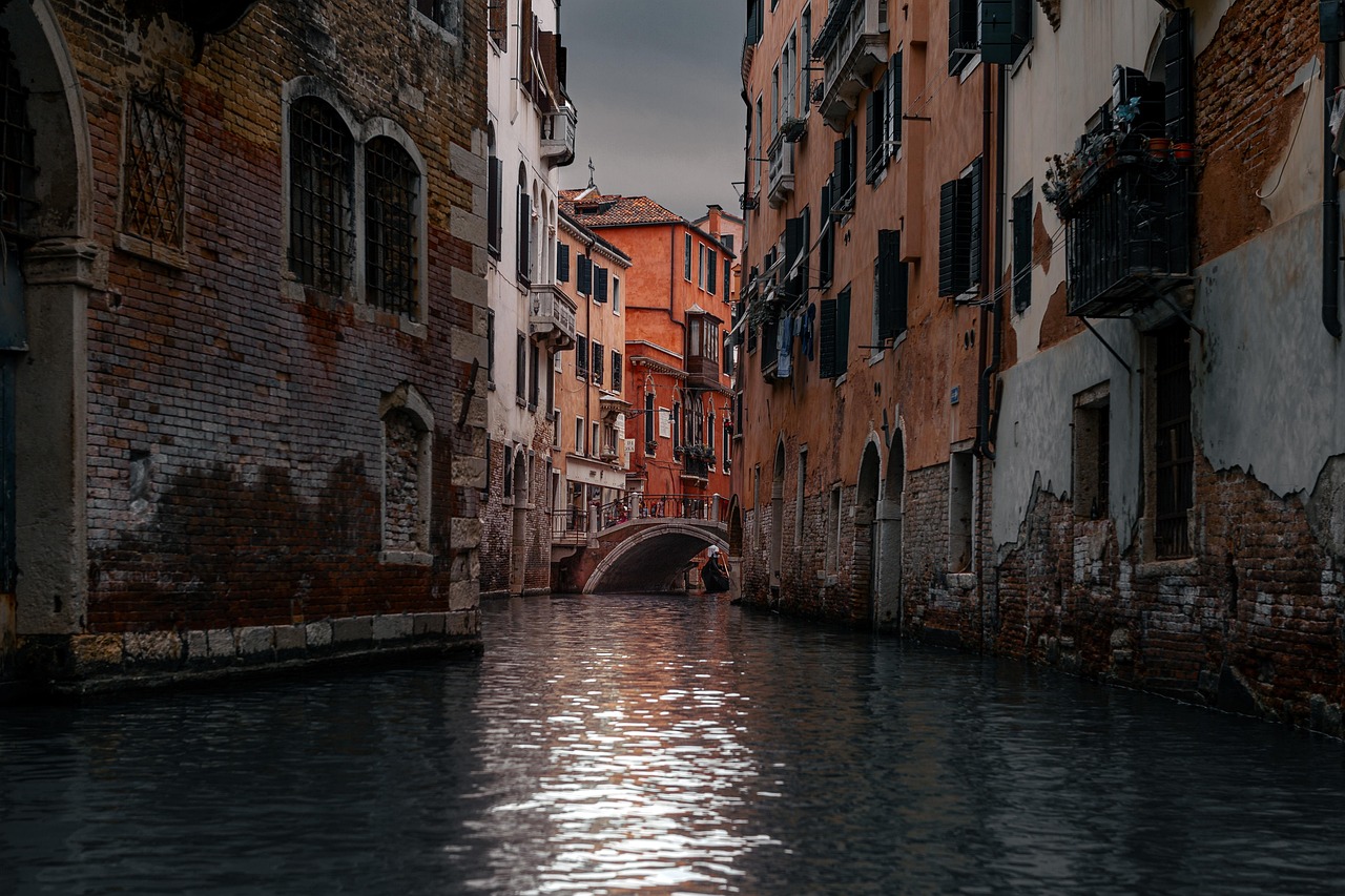découvrez un itinéraire de voyage en italie parfait pour explorer les trésors culturels, les paysages magnifiques et la délicieuse cuisine italienne.