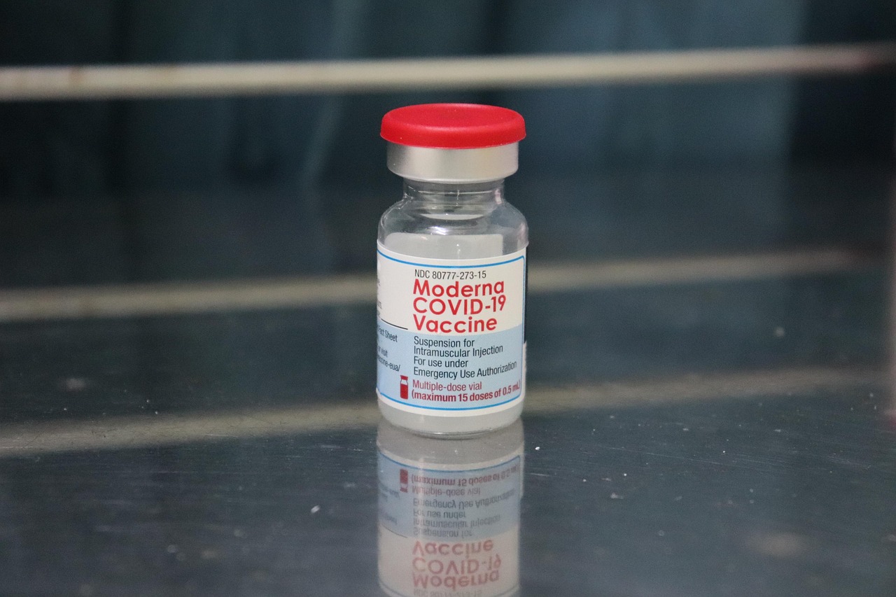 découvrez les vaccins essentiels pour vos voyages en 2025 et protégez votre santé lors de vos aventures à l'étranger.