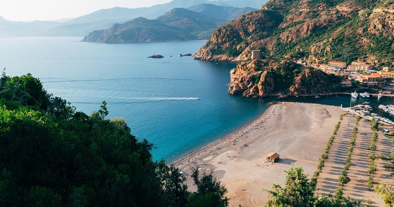 Plage de Cala d'Orzu : le joyau secret de la Corse du Sud